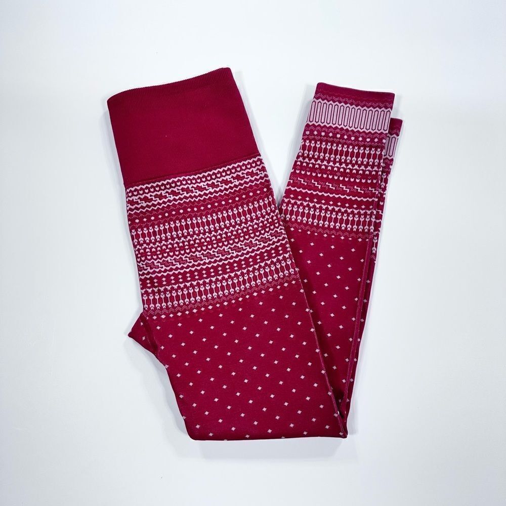 Fabletics fair isle red Christmas sweater print seamless leggings M